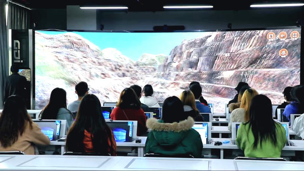 校内虚拟现实实验室
