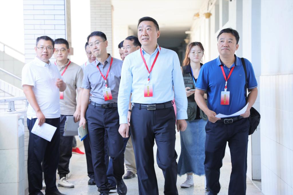 党委书记胥刚带队检查教学运行情况