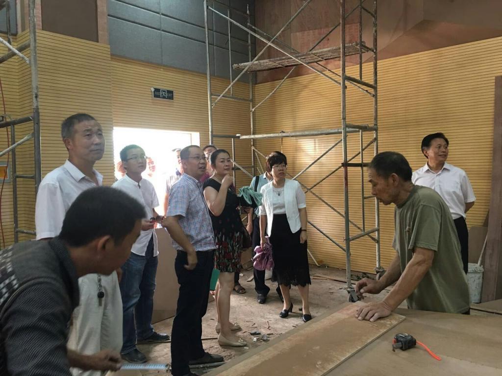 副市长马晓凤实地查看会堂装修改造现场
